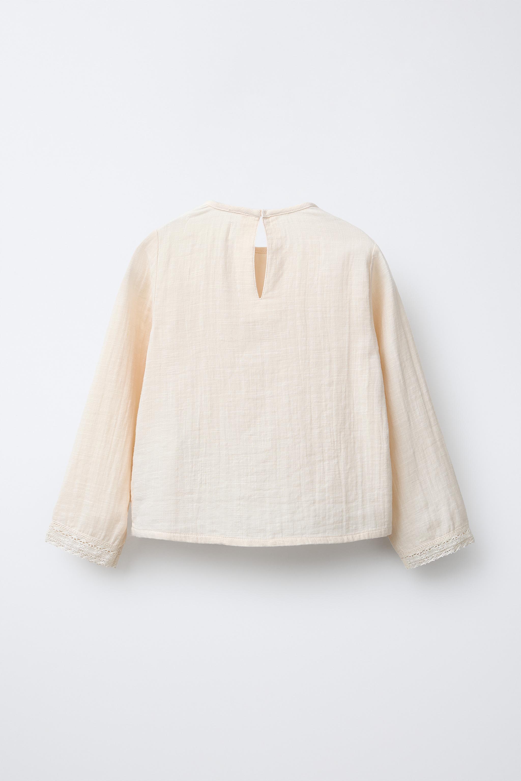 CHEMISE BRODÉE ET À FANTASIE